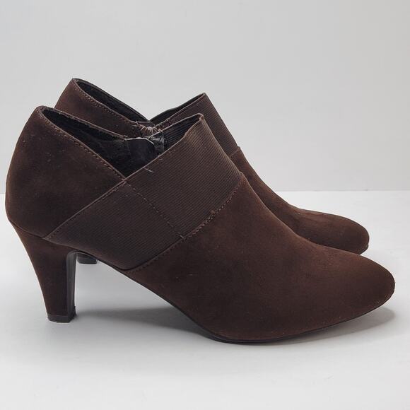 London Fog Boots Women 8M Brown Suede Ankle Zip Booties 2" Heel Dressy Casual - Picture 3 of 13